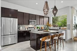 3BR Home with Pool & Game Room - Imagen 3