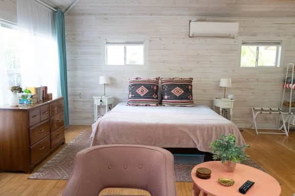 East Austin Studio | Near UT, Downtown & Mueller