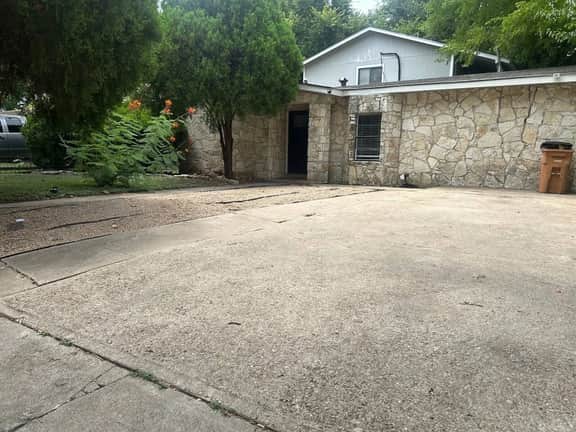 Spacious 4 BDR Home, BBQ, Hot Tub, Cowboy Pool - Imagem 2