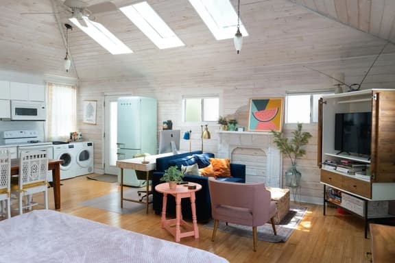 East Austin Studio | Near UT, Downtown & Mueller