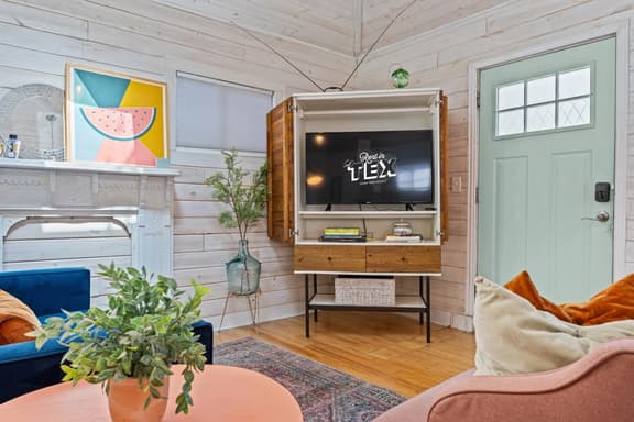 East Austin Studio | Near UT, Downtown & Mueller - Imagen 1